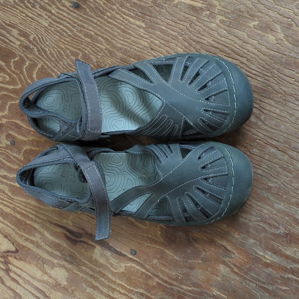 Gray Sandals for Comfort and Style